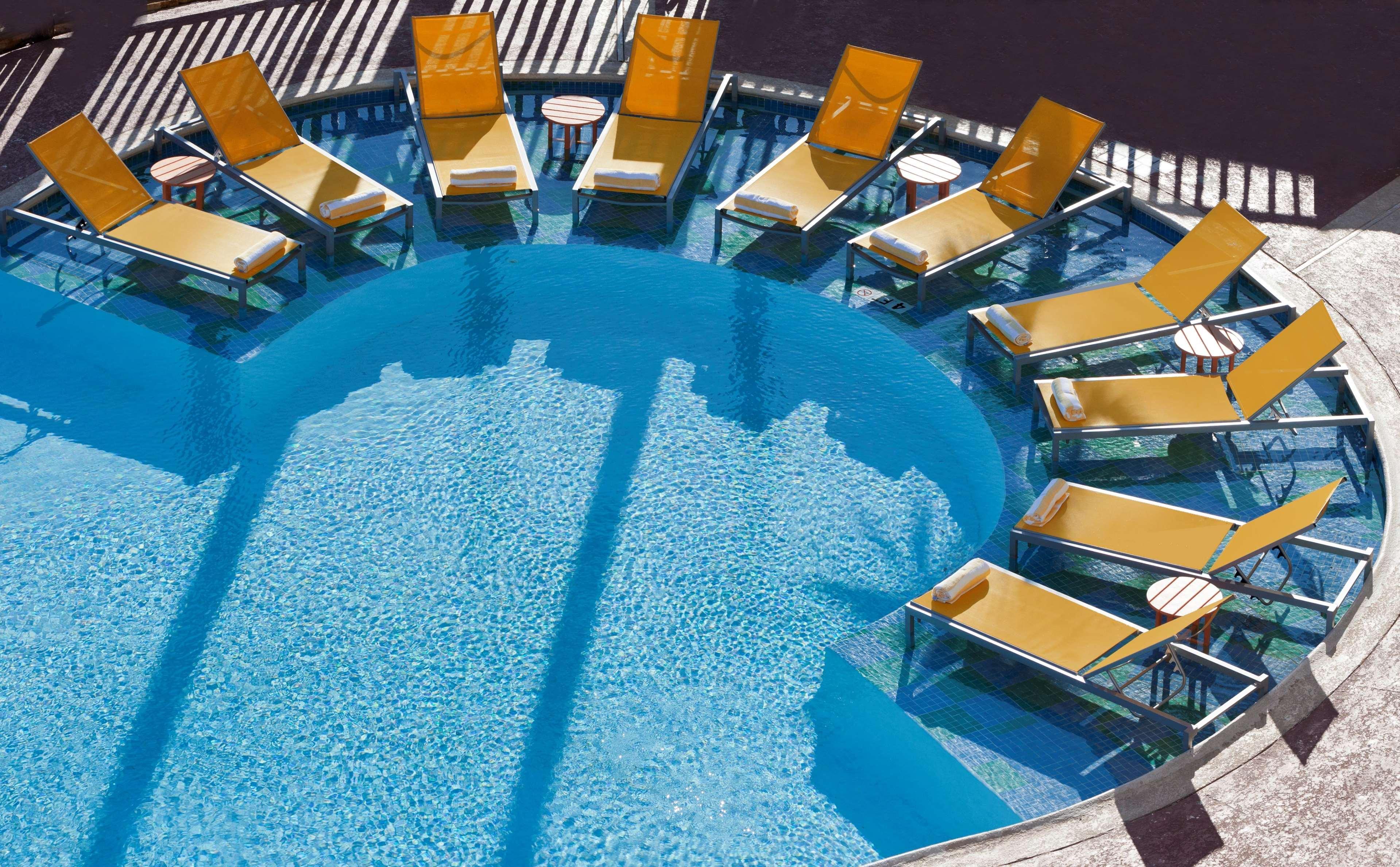 Doubletree By Hilton Galveston Beach Buitenkant foto